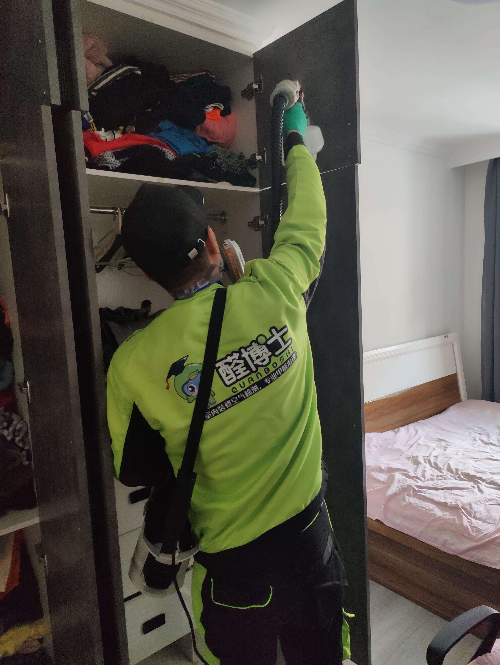 衣物放在新房里会吸收甲醛吗? 衣物放在新房里会吸收甲醛吗?